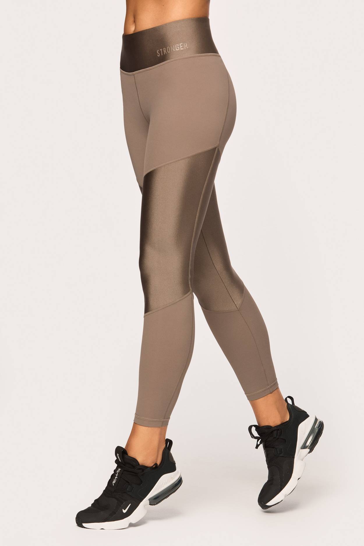 These Leggings Are Totally 'Squat-Proof' and on Sale at