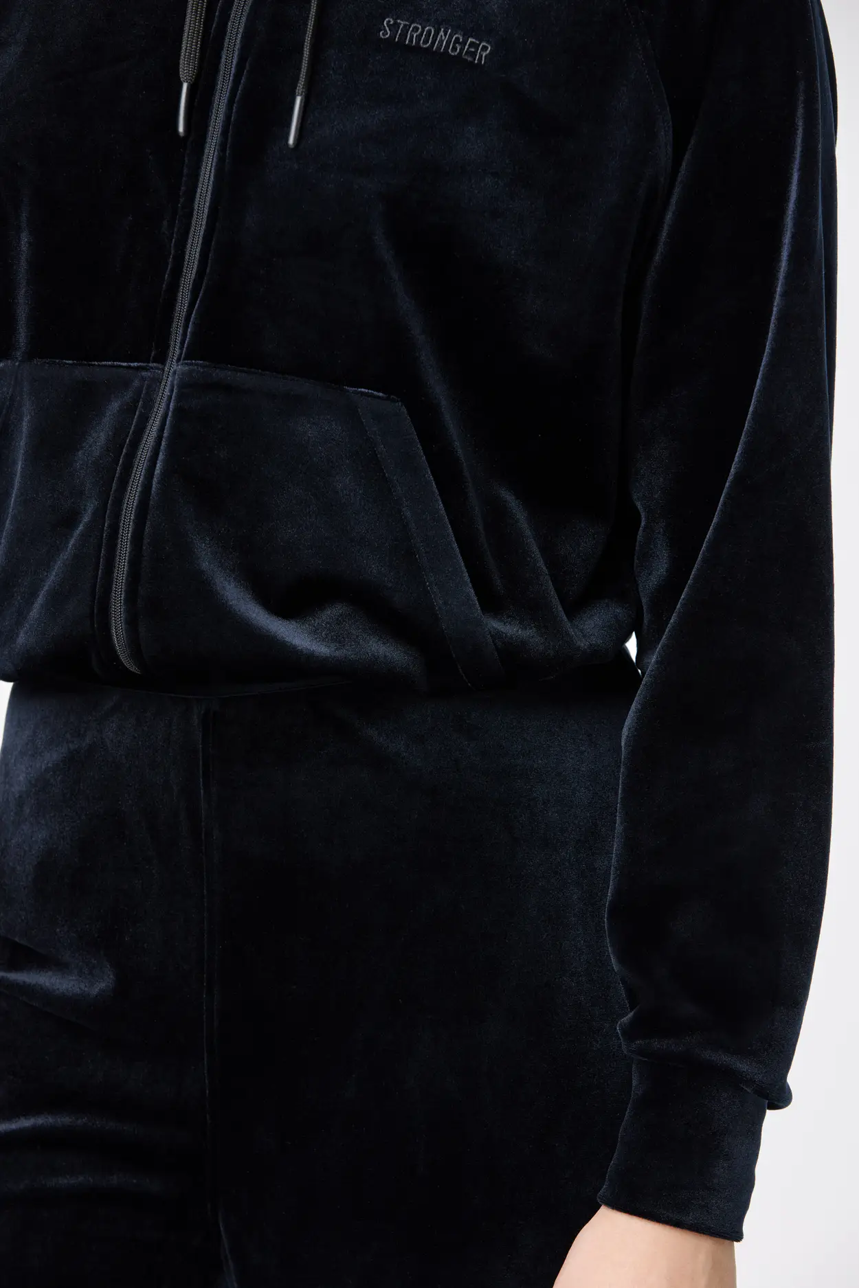 Plush velvet hoody black