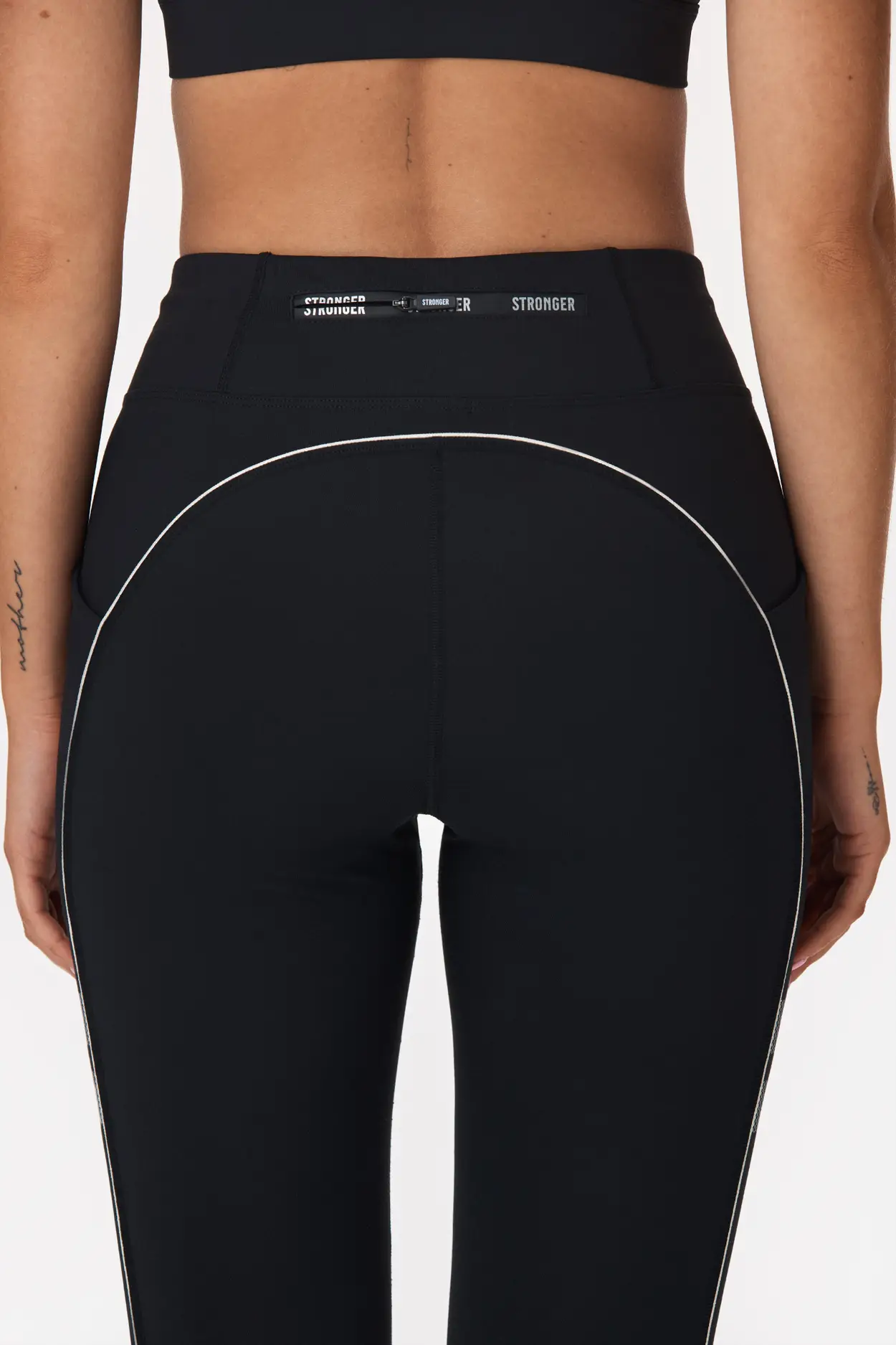 Elastic thermal leggings curvy in black, 6.99€